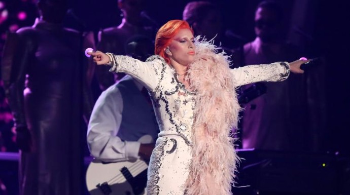 La artista Lady Gaga durante su actuación en la gala de los Grammy 2016.