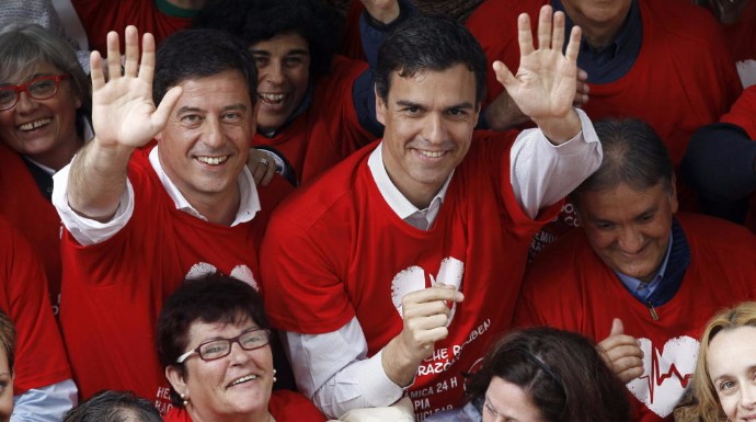 El líder del PSOE junto a José Ramón Gómez Besteiro.
