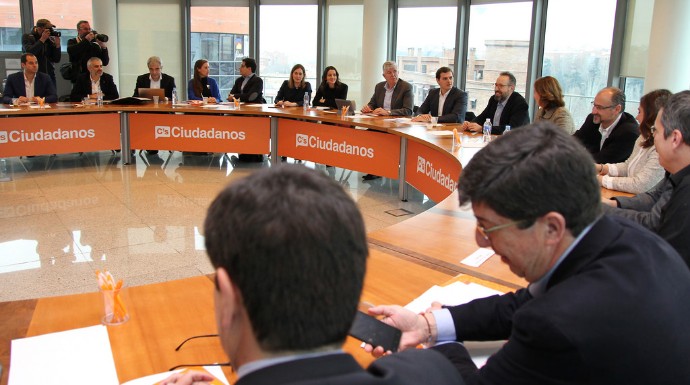 La Ejecutiva de Ciudadanos reunida para aprobar el pacto con el PSOE.