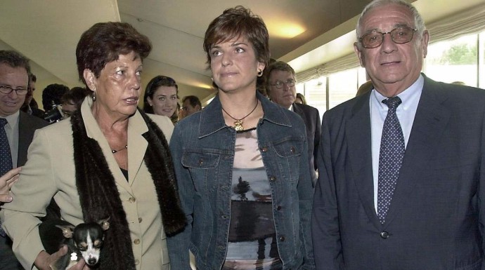 Arantxa Sánchez Vicario junto a sus padres.