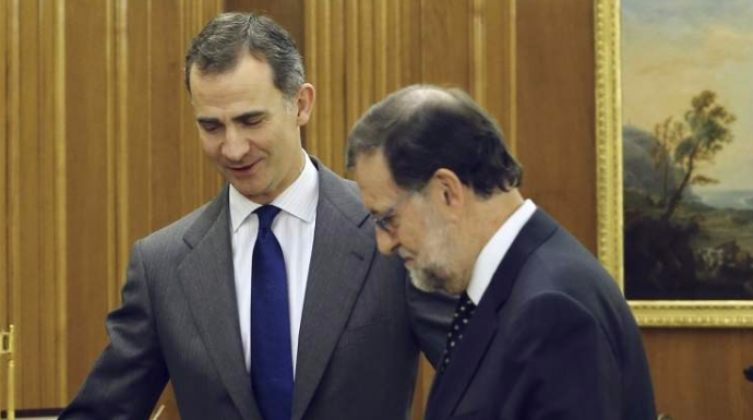 Peñafiel le dice a Rajoy que no se fíe del Rey.