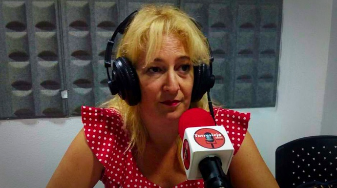 Pilar Gómez, hasta ahora presidenta local de Ciudadanos, en una entrevista en Radio Torrevieja.