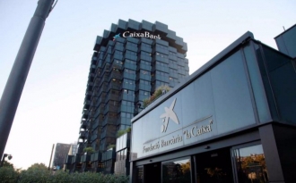 CaixaBank trata de ganar presencia en BPI con la compra del 21% del banco