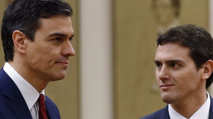 Sánchez y Rivera han mejorado su valoración como negociadores. 