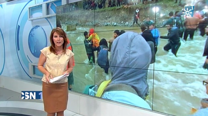 la presentadora dando paso al tema del día para Canal Sur, la crisis de los refugiados.