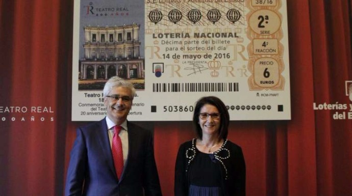 La presidenta de Loterías y Apuestas del Estado, Inmaculada García Martínez, y el director general del Teatro Real, Ignacio García-Belenguer.