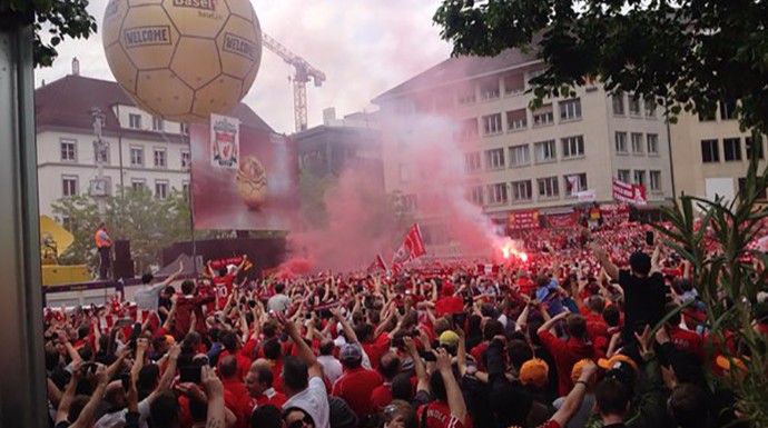 Fan Zone del Sevilla en Basilea. Foto: Twitter Gemma  Soler.
