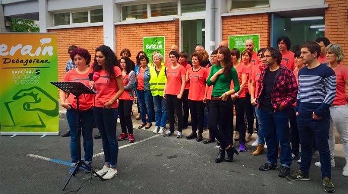Las mesas "electorales" ya están en la calle en este referéndum vasco.