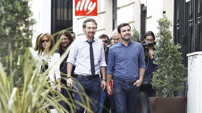 Pablo Iglesias se dirige al hotel Ritz para participar en un desayuno informativo