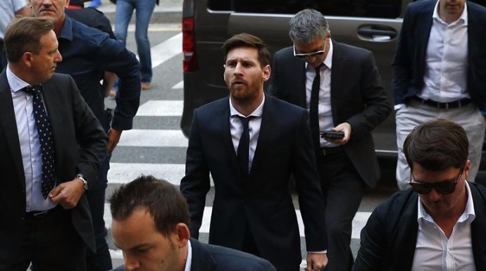 Leo Messi entrando en los juzgados. 