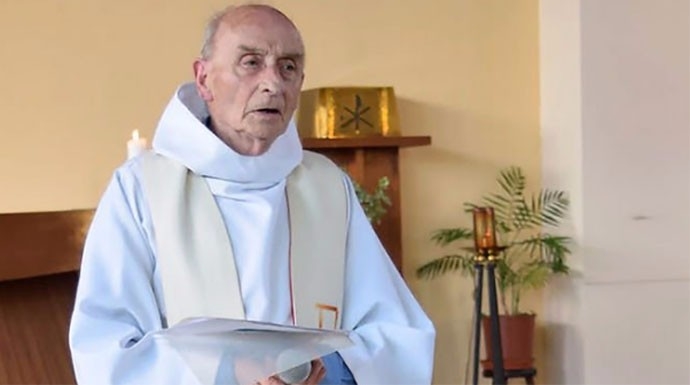 El vídeo más humillante para el padre Jacques antes de morir degollado por los terroristas