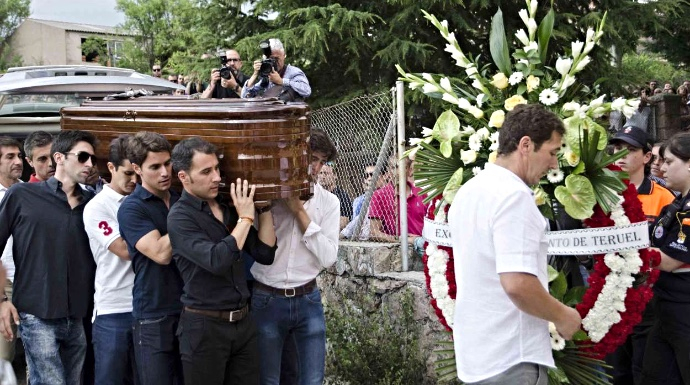 Un momento del funeral del torero Víctor Barrio.