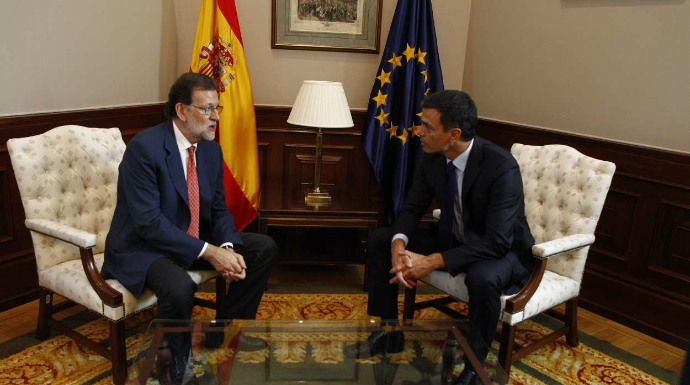 Rajoy y Sánchez, durante su reunión este martes en el Congreso