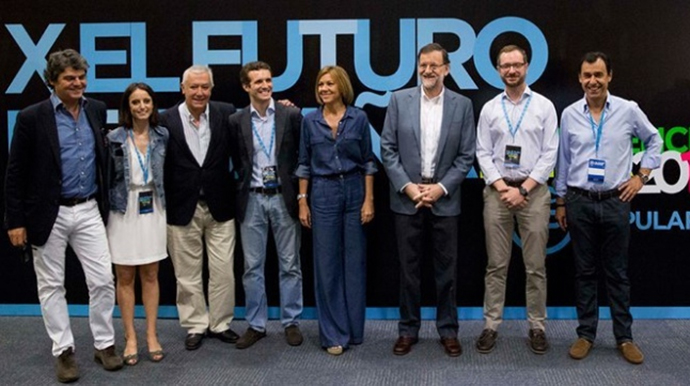 Rajoy, Arenas y Cospedal, junto a los "jóvenes" vicesecretarios.