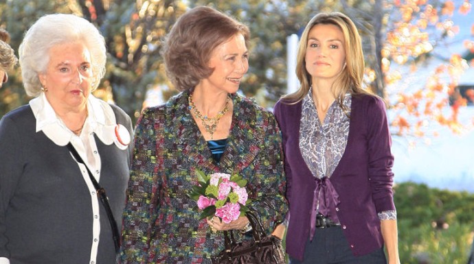 Doña Pilar de Borbón, Doña Sofía y la reina Letizia. 