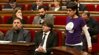 Puigdemont y la CUP aprovechan el vacío de poder para acelerar la rebelión
