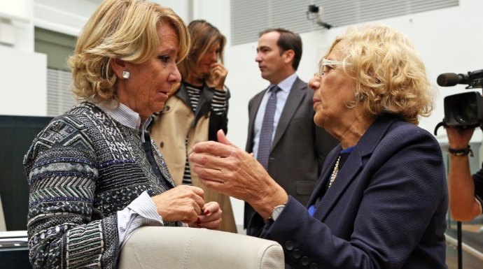 Esperanza Aguirre conversa con Manuela Carmena