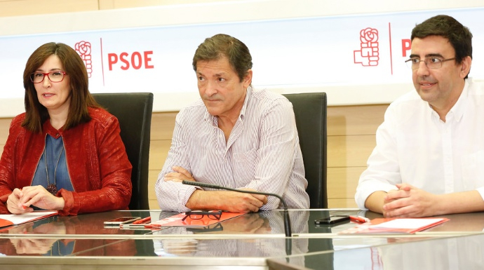 Javier Fernandez, en una reunión de la Gestora del PSOE.