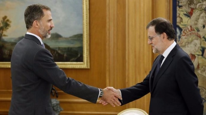 El Rey junto a Rajoy este martes al término de la ronda de consultas.