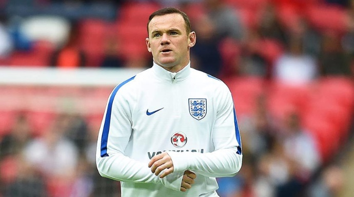 Rooney se emborracha durante la concentración de la selección inglesa.