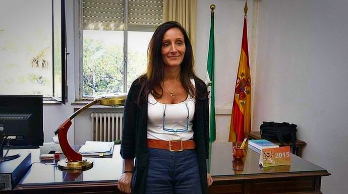 La juez María Núñez Bolaños, en su despacho en los juzgados.