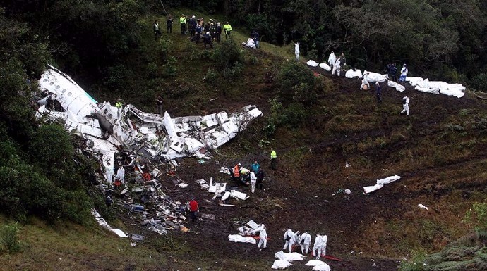 El avión no se declaró en emergencia hasta el descenso.