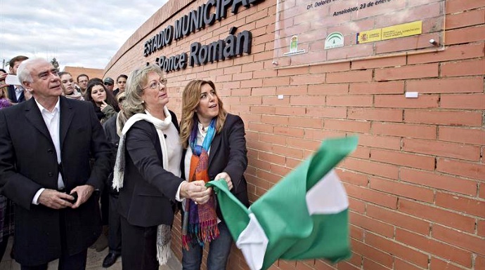 Susana Díaz junto al exconsejero Luciano Alonso, a la izquierda, en una imagen de archivo.