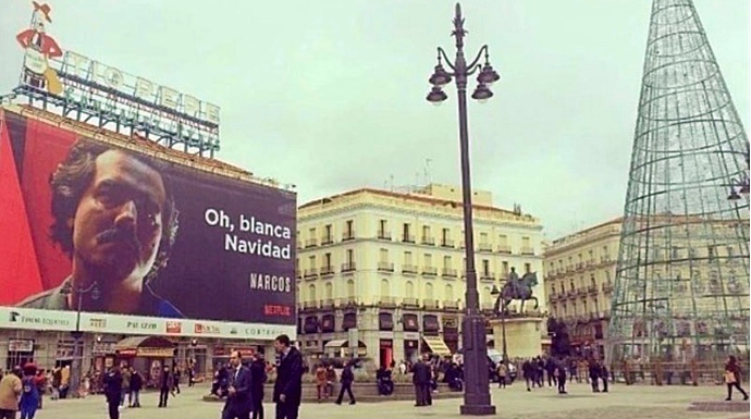 El polémico cartel de la serie en plena Puerta del Sol.