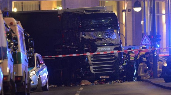 Escenario del atentado de Berlín con el camión-suicida.