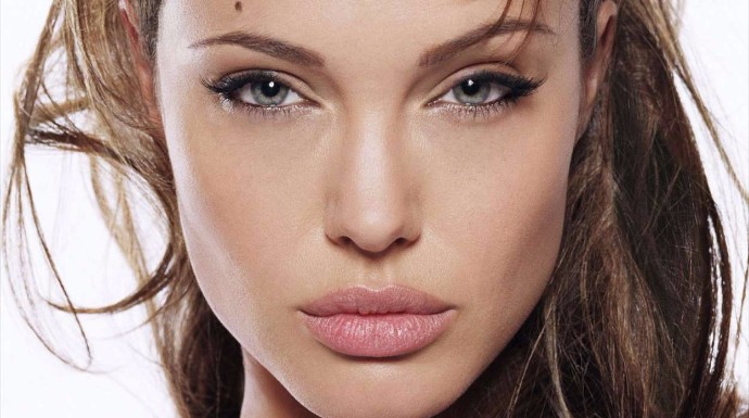 Angelina Jolie se deja ver con un antiguo amor