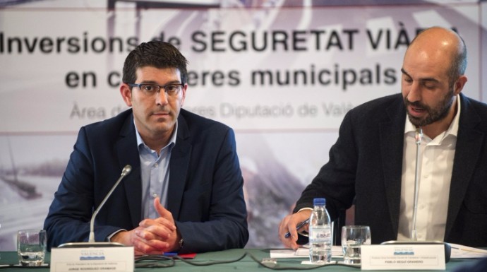 A la izquierda el presidente de la Diputación de Valencia, Jorge Rodríguez Gramage.