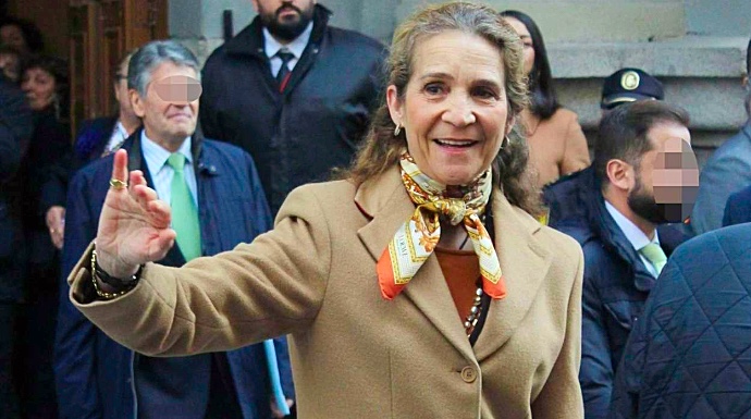 La Infanta Elena, reaparece en el Cristo de Medinaceli en Madrid.