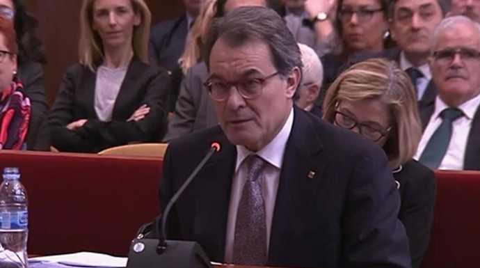 Artur Mas, durante su declaración en el juicio por la consulta ilegal del 9-N