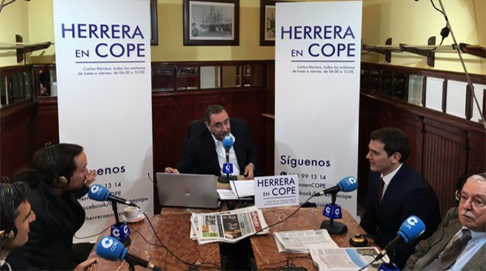 Albert Rivera, en una entrevista con Carlos Herrera.