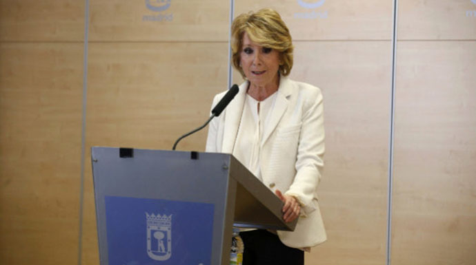Aguirre durante el anuncio de su dimisión.