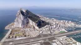 Gibraltar: Táctica de sentimiento y disfraz