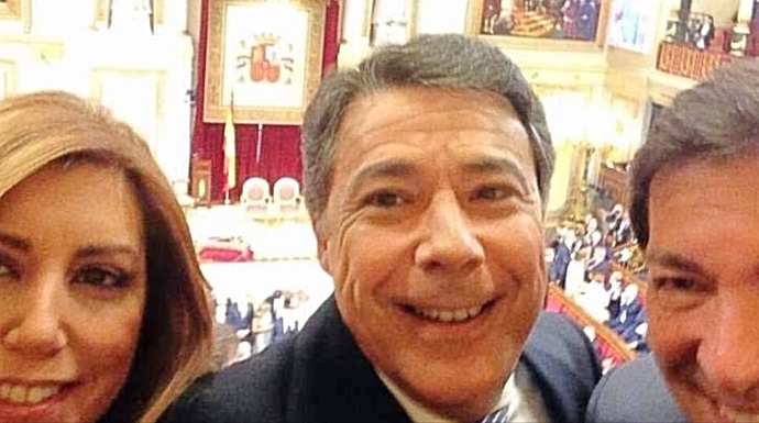 El selfie que amarga el final de la campaña a Susana Díaz.