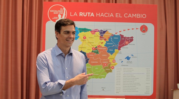 Pedro Sánchez, explicando el federalismo en Lepe (EP)