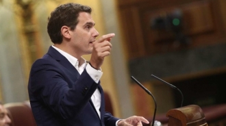 Rivera vapulea a Pablo Iglesias sin piedad y avergüenza con un dato a la bancada de Podemos