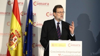 Rajoy eleva el tono y ridiculiza el 