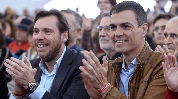 Pedro Sánchez y Óscar Puente, uno de sus hombres de máxima confianza.
