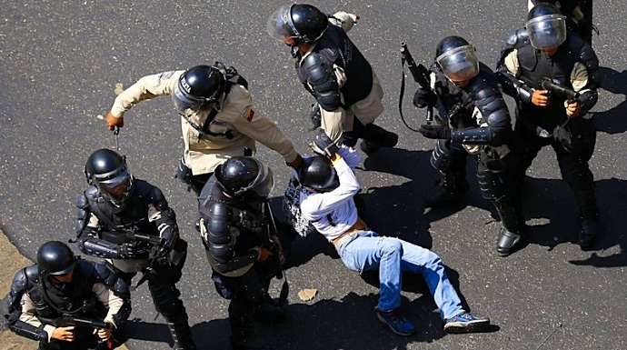 Imágenes de la represión policial en Venezuela.