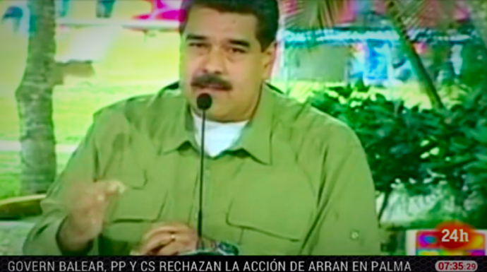 El canal 24 horas, informando sobre la dramática situación en Venezuela.