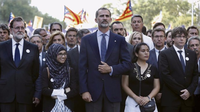 Los analistas coinciden en que el Rey hizo bien en estar en Barcelona, a pesar de todo.