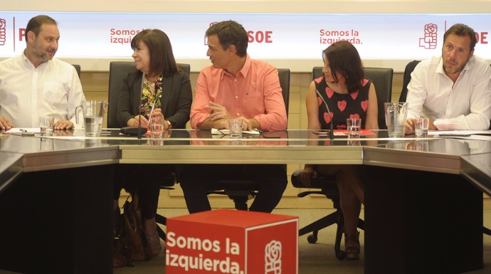 La cúpula del PSOE durante su última reunión en Ferraz.