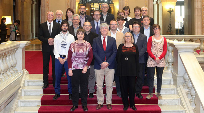 Foto de familia de la Comisión de Interior del Parlament, presidida por Matías Alonso (C's).