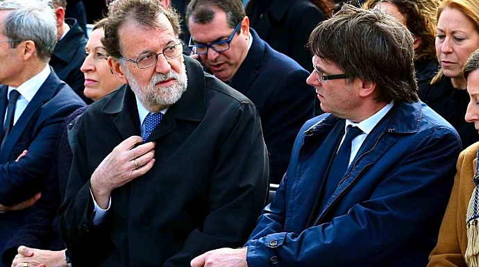 Mariano Rajoy y Carles Puigdemont, en una imagen de este invierno.
