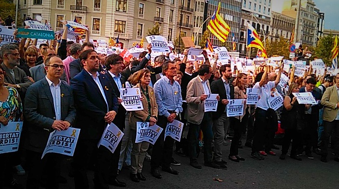 Primera línea de la manifestación de este sábado en Barcelona.