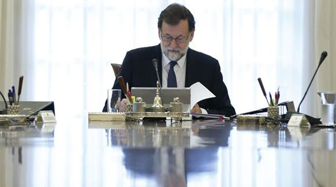 Rajoy durante el Consejo de Ministros extraordinario.