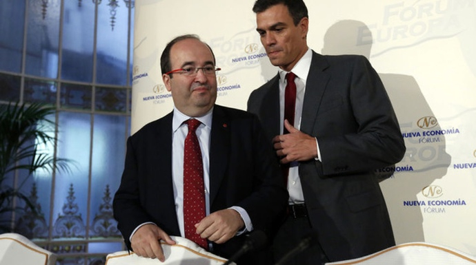 Pedro Sánchez junto al líder del PSC, Miquel Iceta.